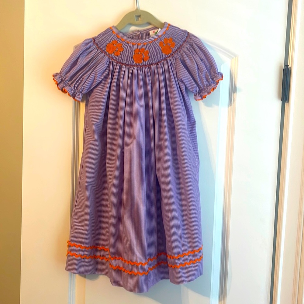 Shrimp and grits Clemson smocked Dress size 4tgreat condition